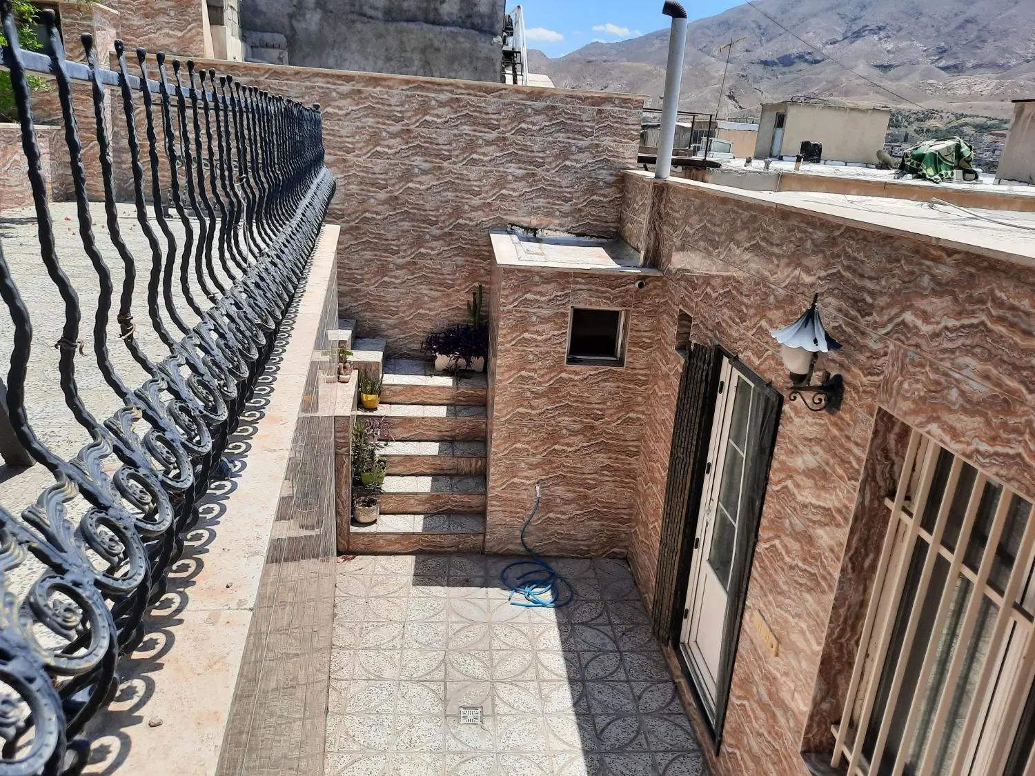 فروش واحد مسکونی ویلایی