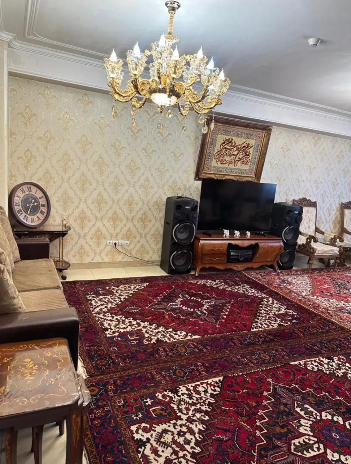 رهن و اجاره آپارتمان در حکم آباد