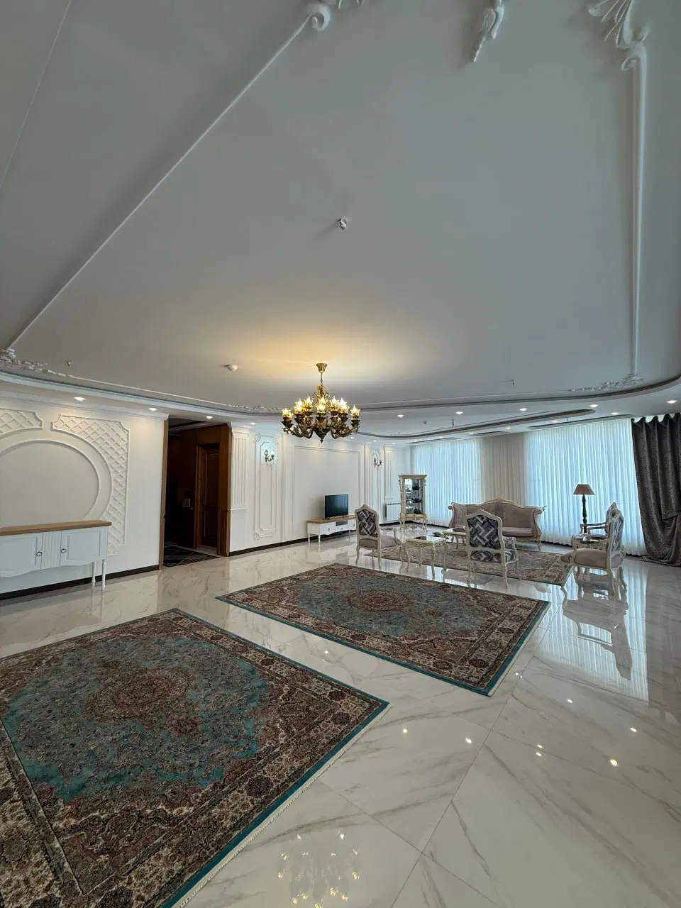 آپارتمان ۲۳۵ متر _ مدرن _ هاشمیه