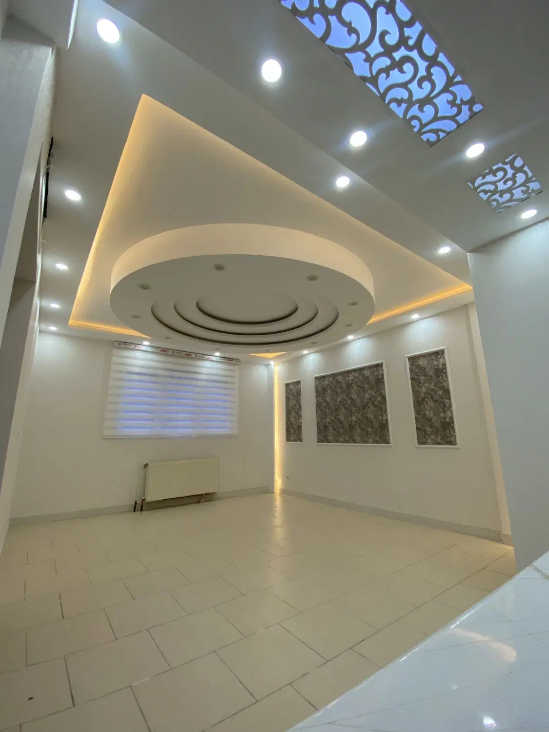 آپارتمان حیاط دار لوکس دو خواب