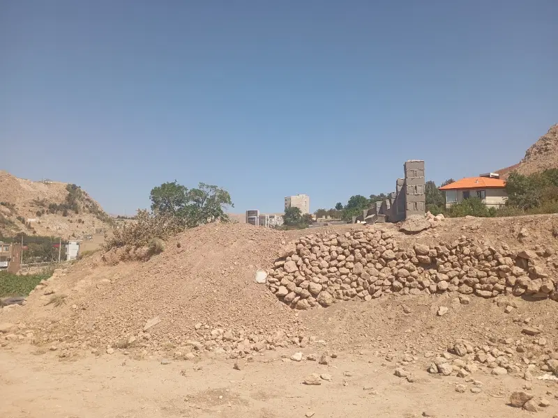 فوری زمین ۱۰۰متری با جواز آماده رابند مهدیشهر