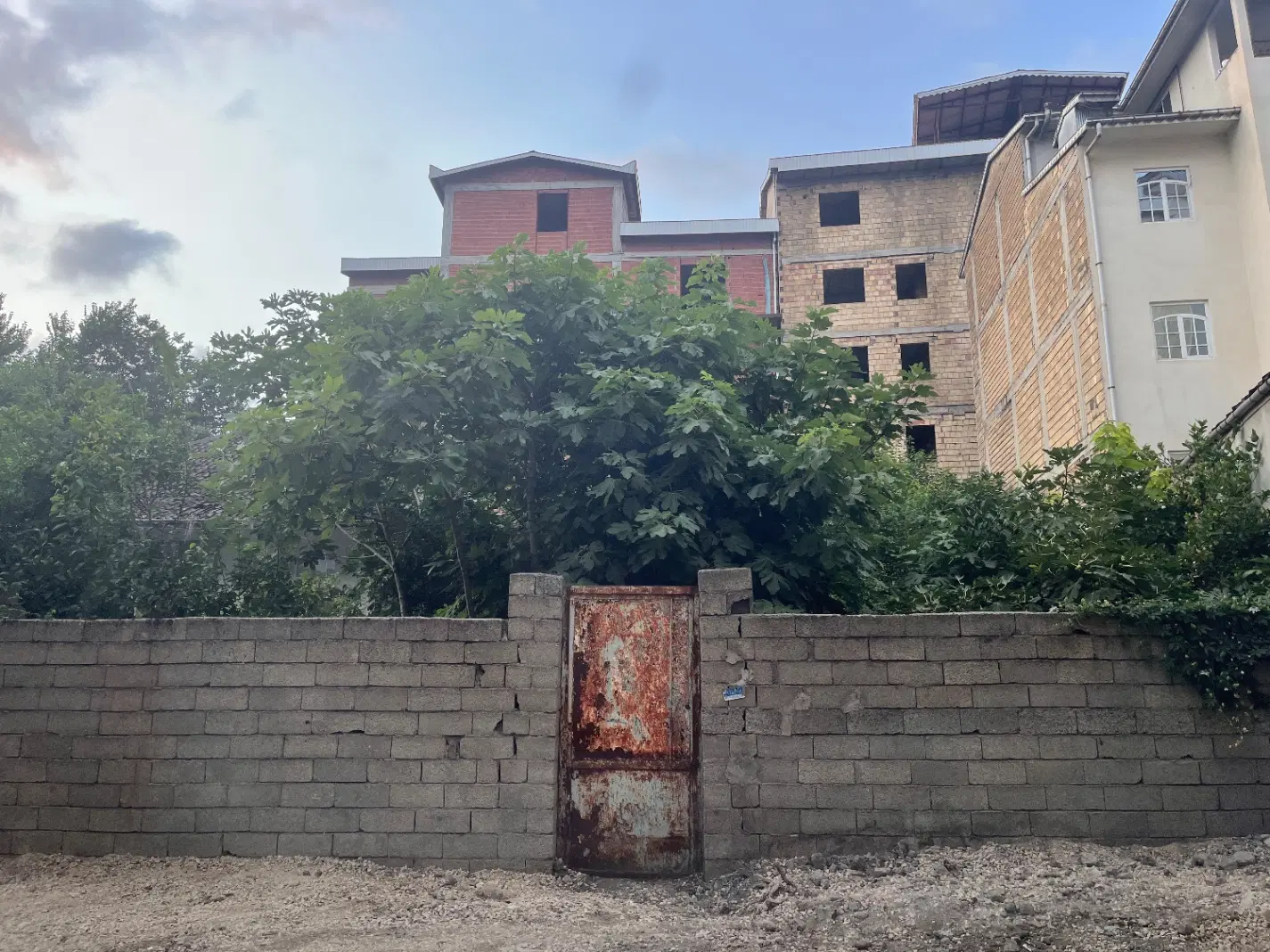 زمین ۲ کله رحمانی