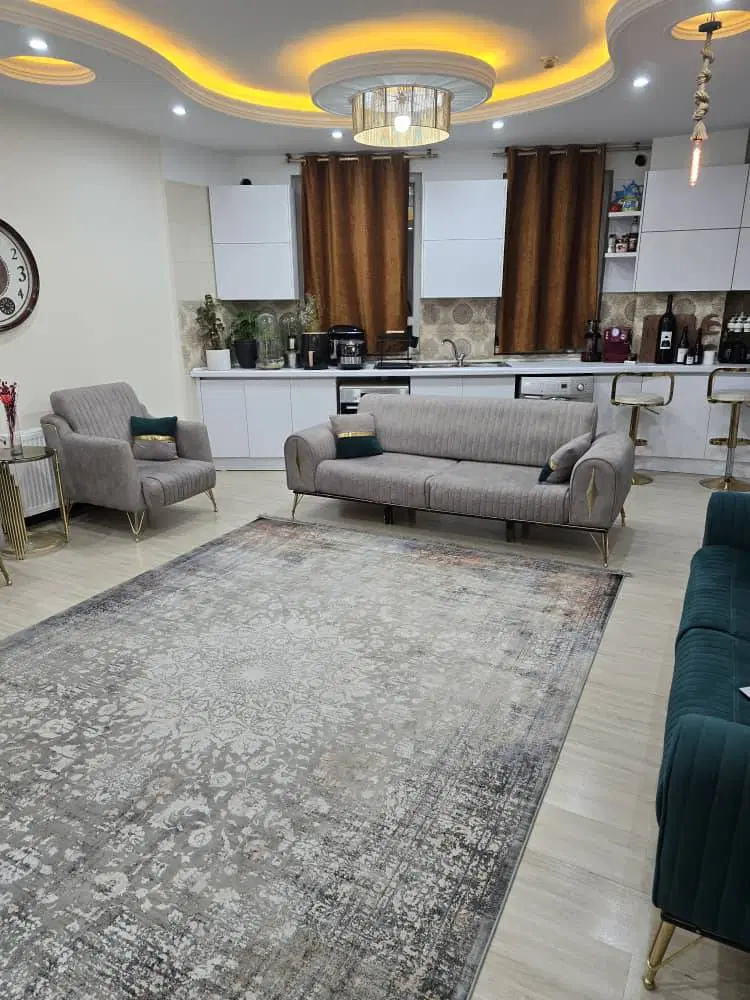 ۹۰ متر_دوخواب_ پارکینگ، انباری_خ کمالی