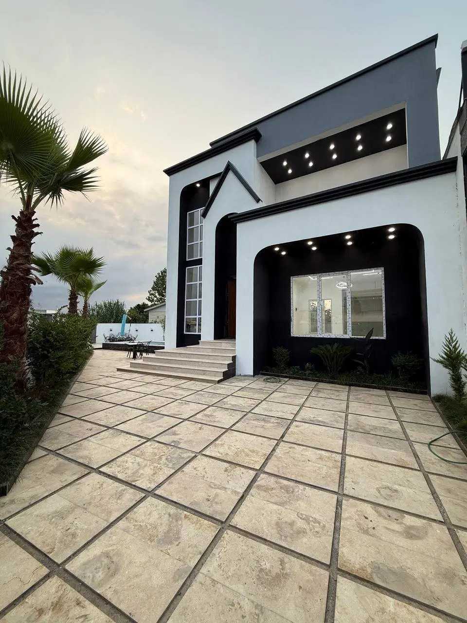 ویلادوبلکس خوش ساخت استخردار۲۵۰متری_زیرقیمته