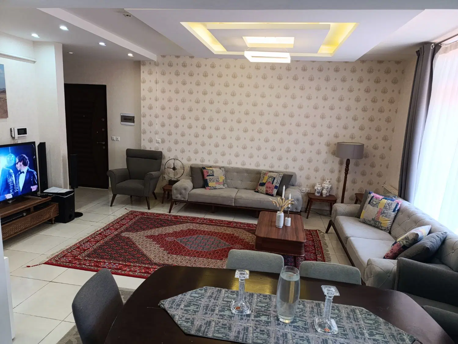 آپارتمان دارایی رو به روی سوپر شیشه ای۱_۱۹