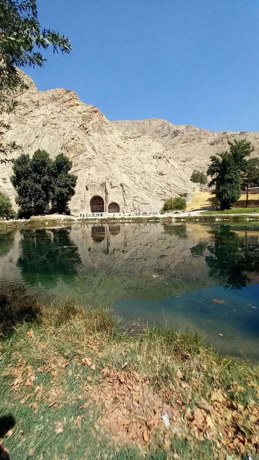 باغ۱۰۰۰متر قلعه سنگی برخیابان قبل شترمرغ