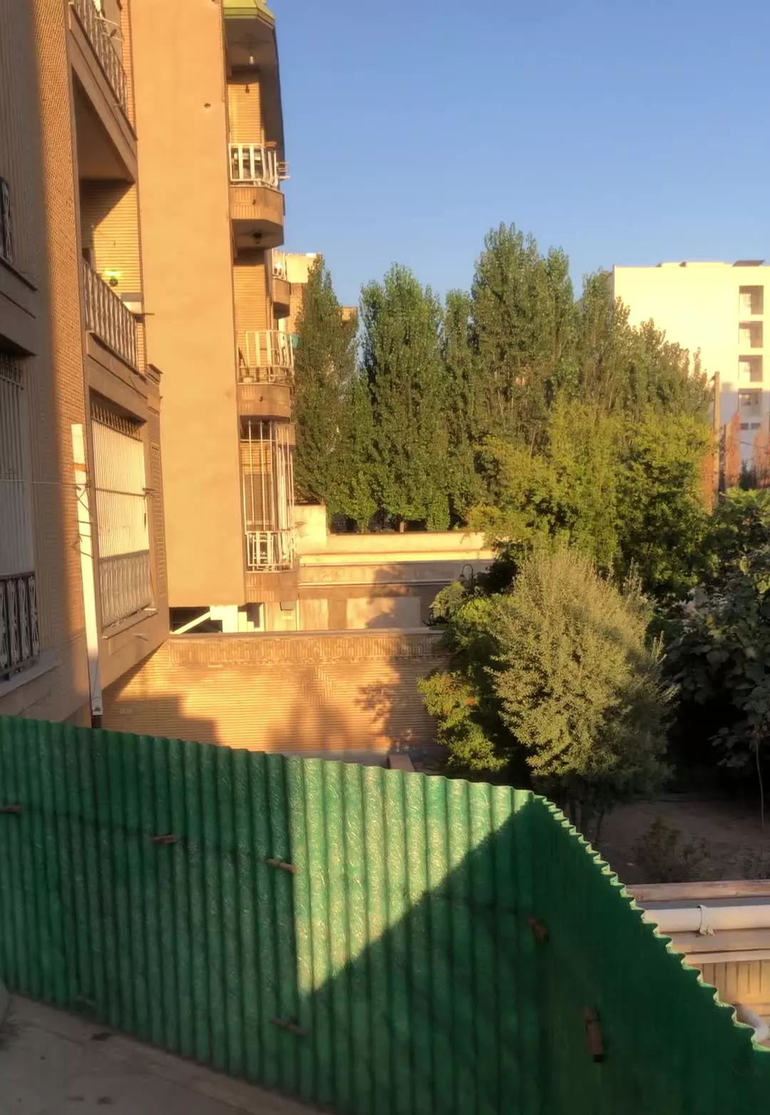 اردلان108متر طبقه اول سمت نما _سند_پارکینگ _نبوت