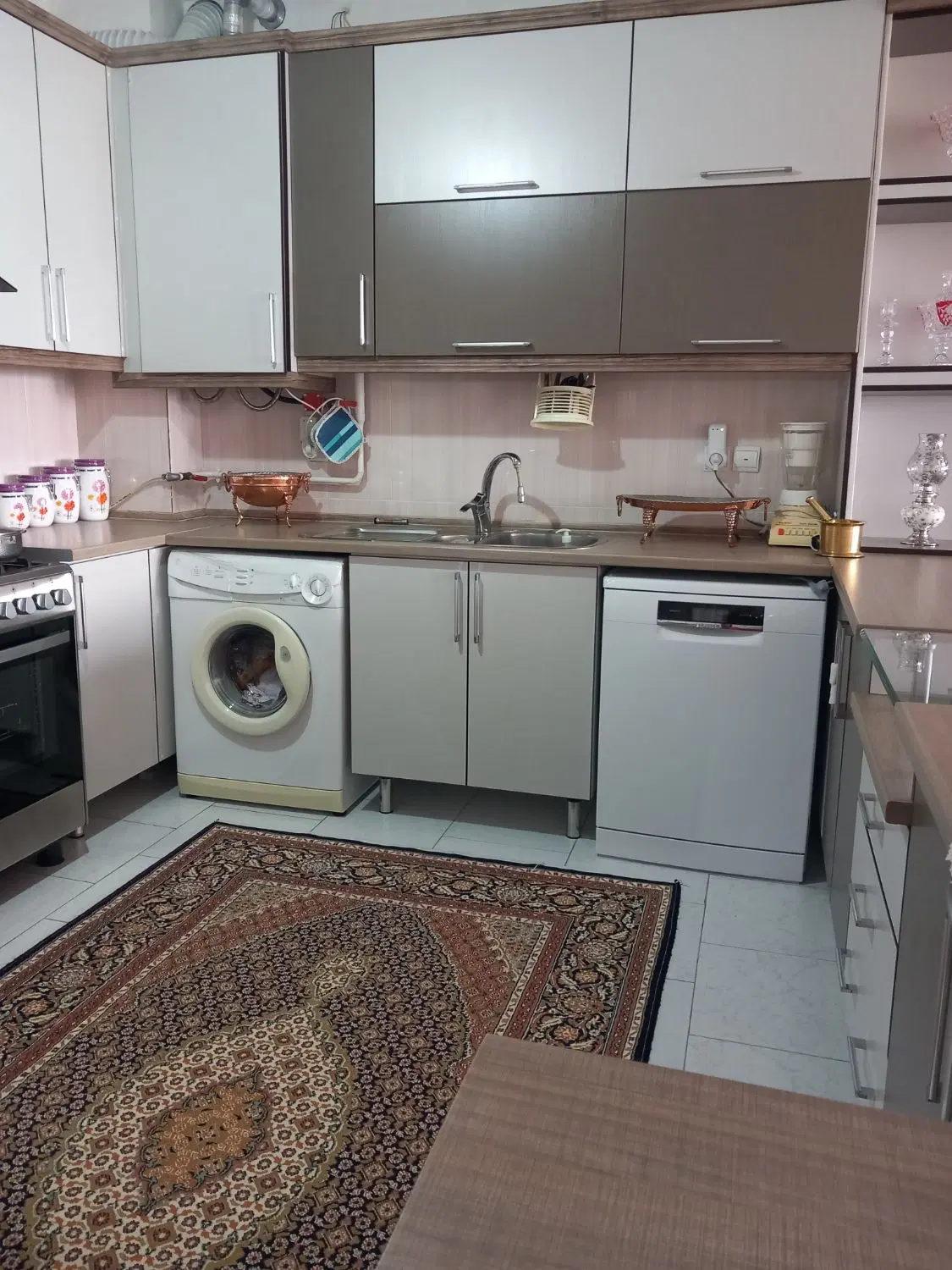 اجاره‌ی آپارتمان ۸۵ متری استخر ساحل