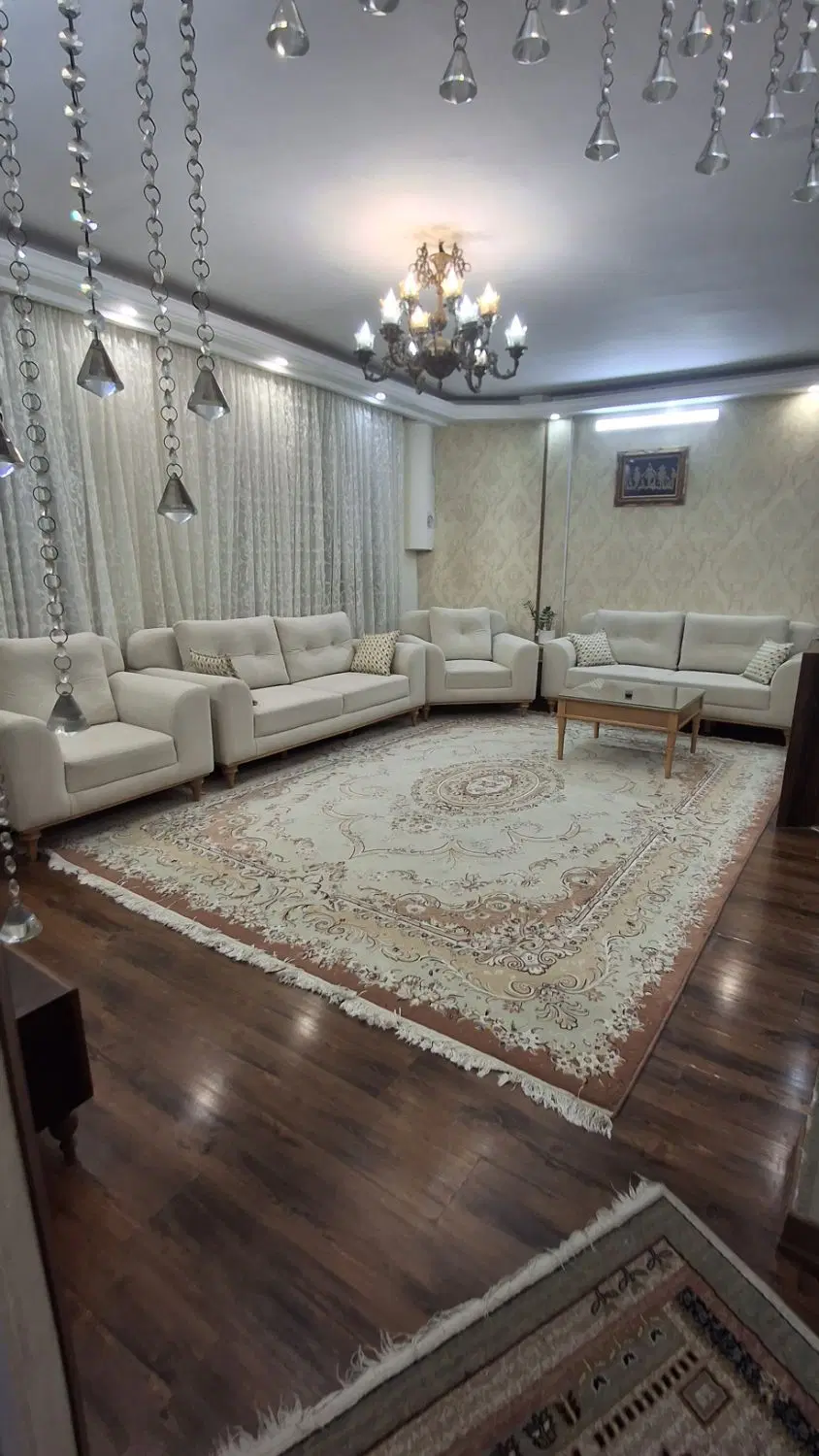 ۷۵ متری جلال