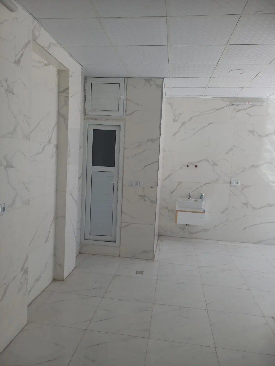 مغازه ۴۰ متری زیباشهر