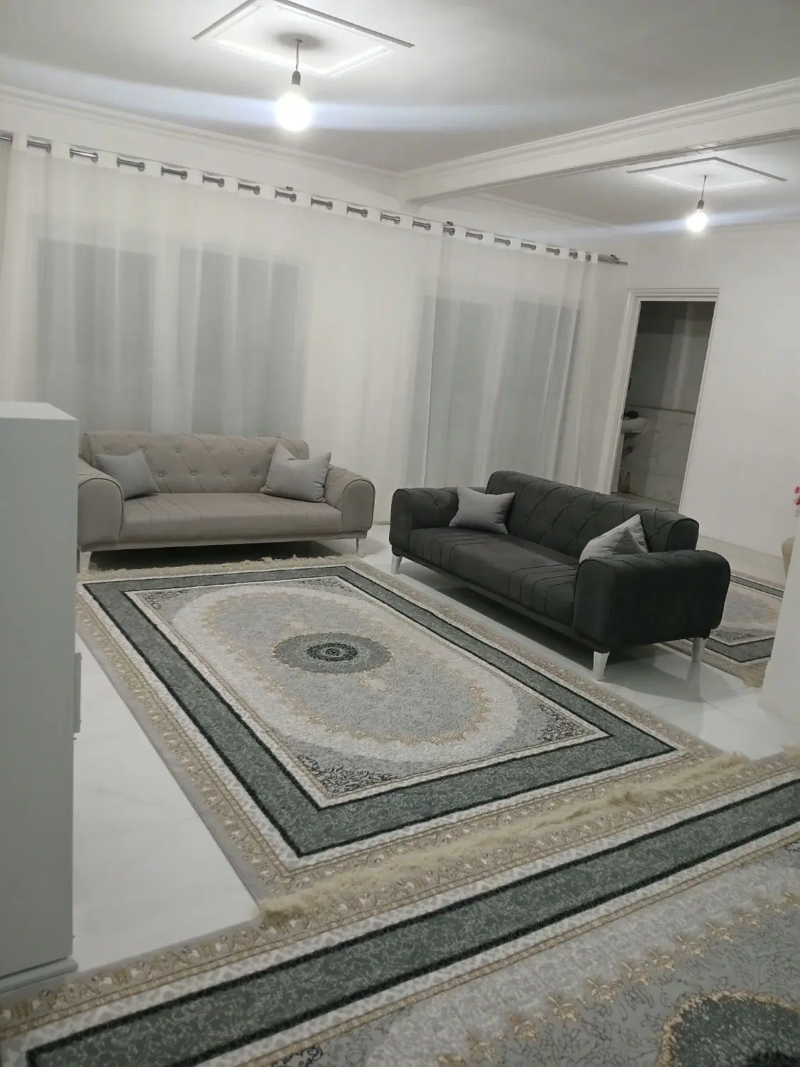 واحد ۱۲۰ متری دوخواب غرق نور