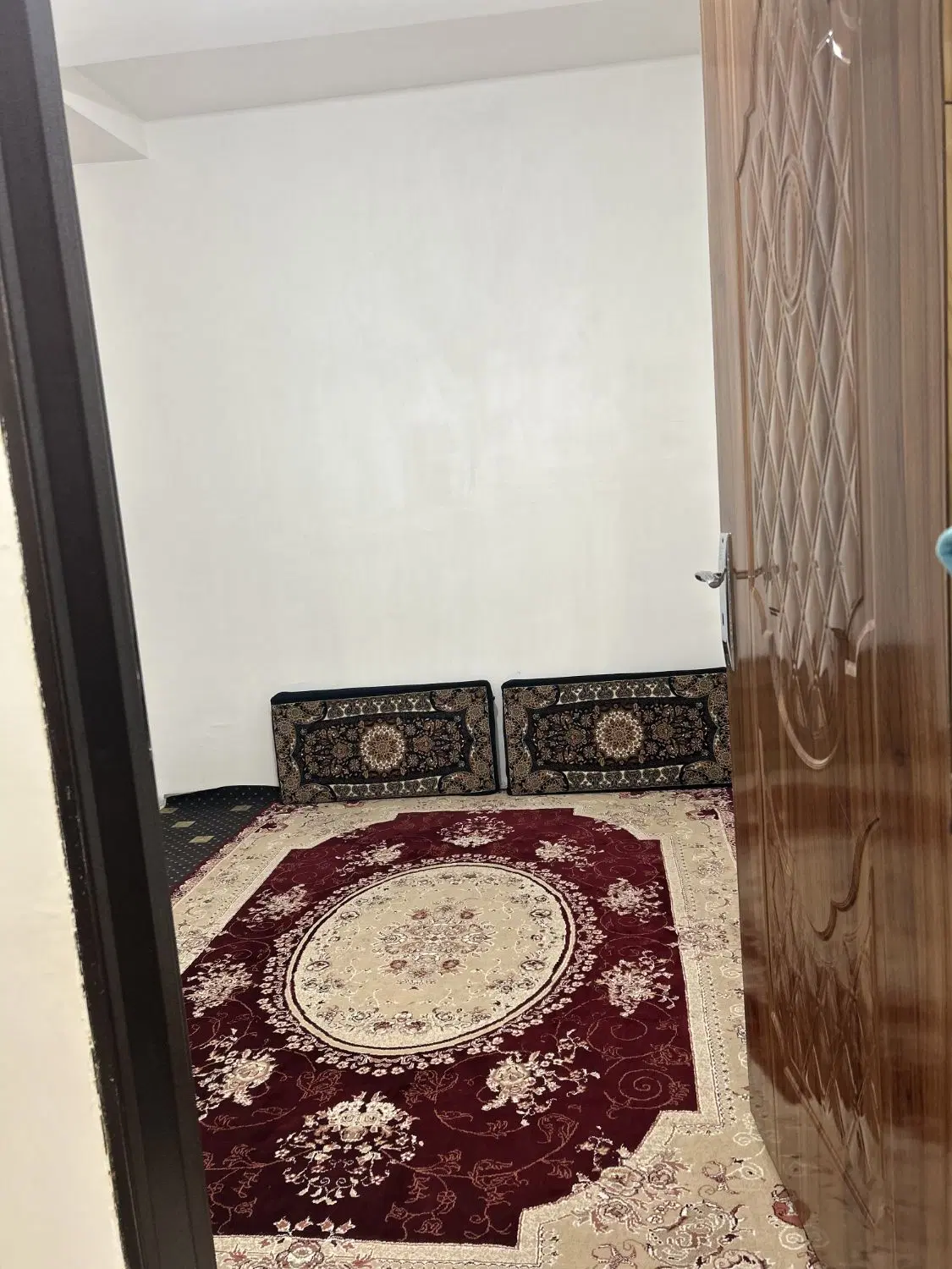 فروش واحد 100 متری طبقه اول