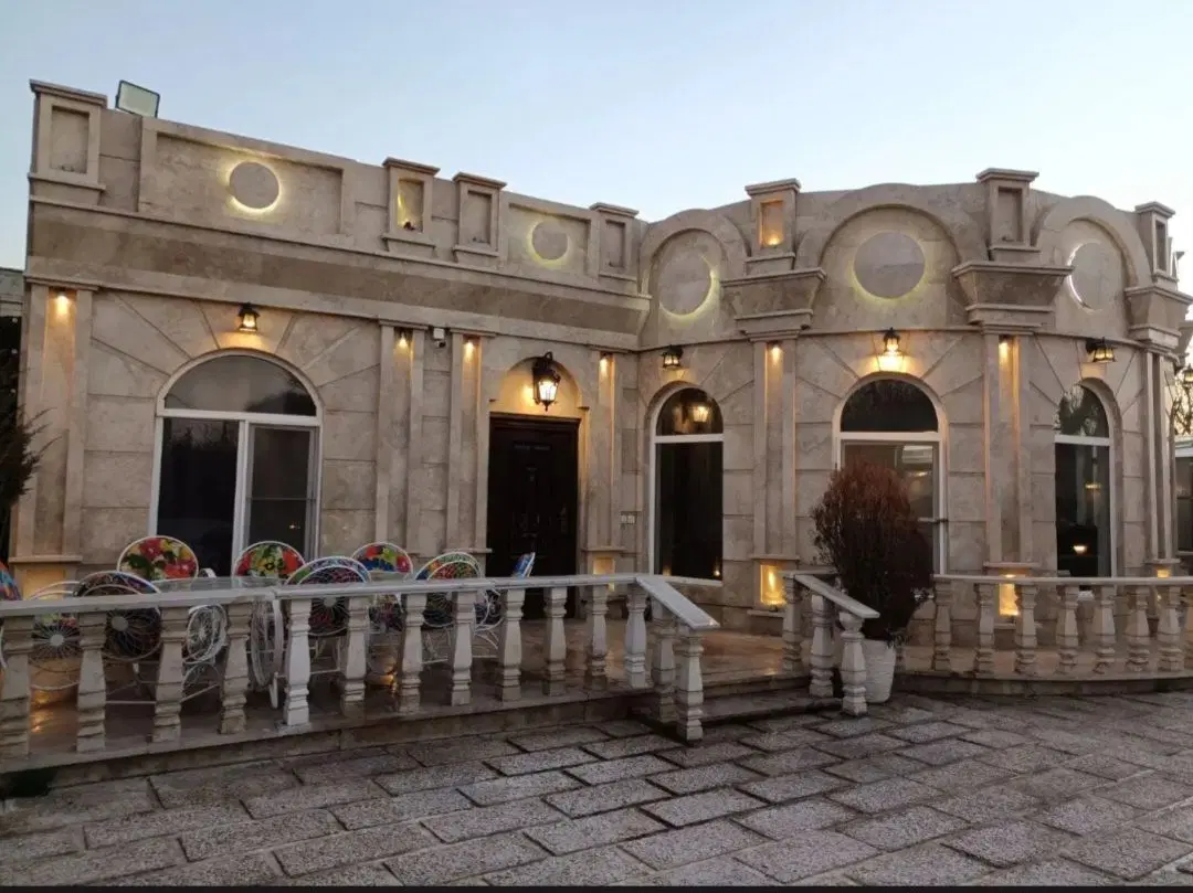 ویلا لوکس با استخر آب گرم چهار فصل