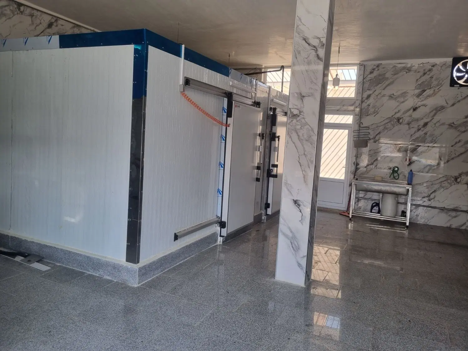 مغازه . کارگاه بهداشتی