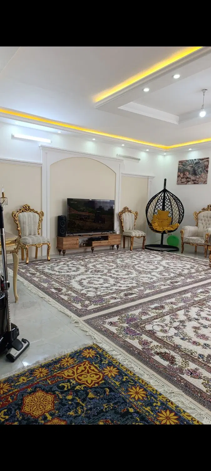 450مترباغ ویلامسکونی120متربنا،آب برق گاز،شیک دلباز
