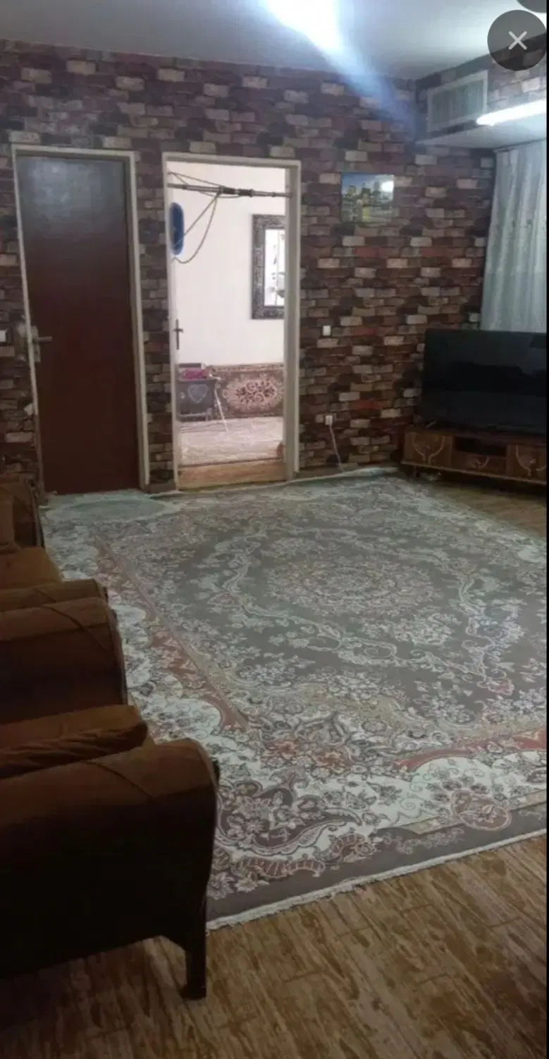 خونه شیک تمیز باتراس وحیاط خلوت