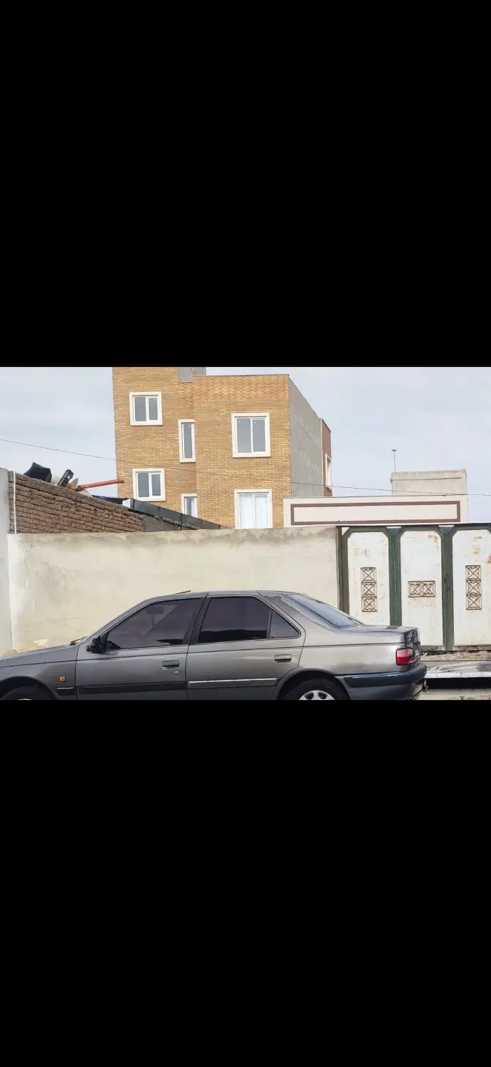 زمین فروشی میدان بیروزی