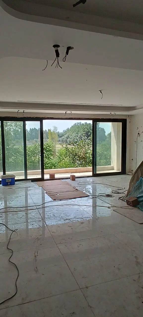 ۲۴ متر تجاری بر خیابان سرابی
