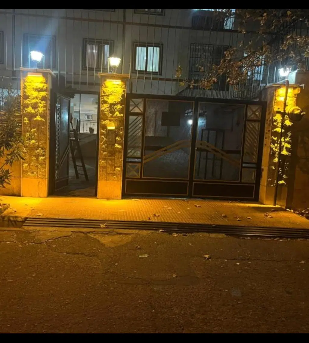 واحد ۵۰ متری با پارکینگ در بوستان ها