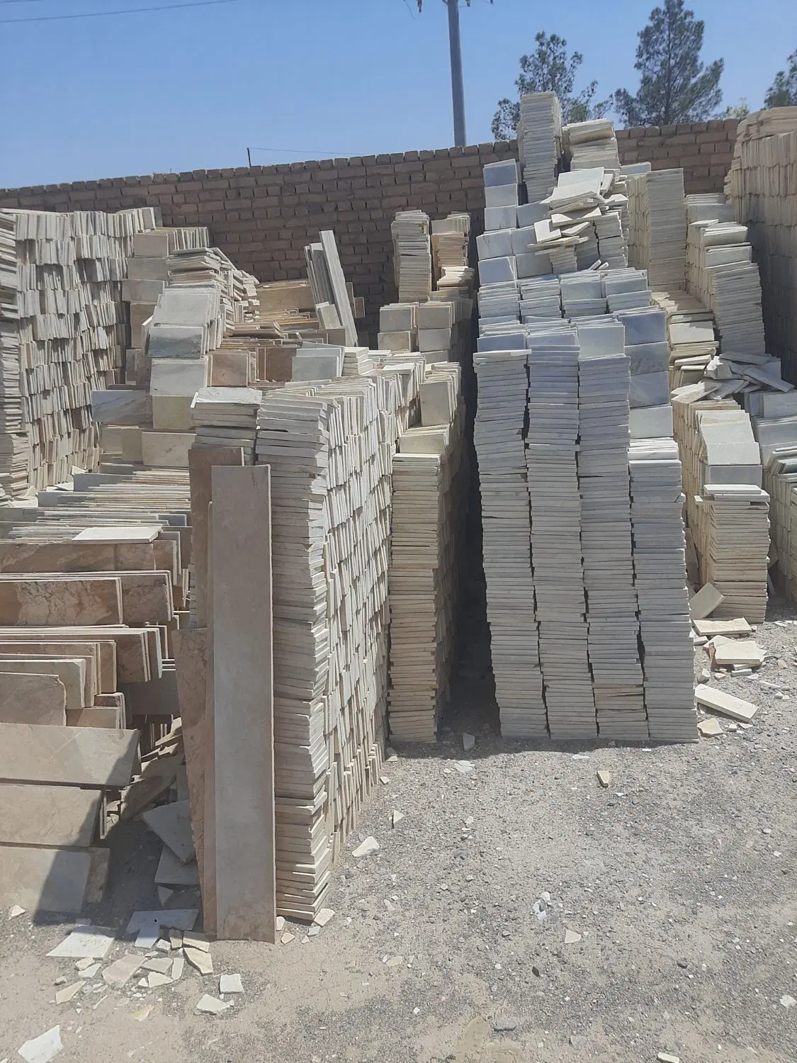 اجاره کارگاه سنگبری،۷۰۰۰ متر با ۱۰۰۰ متر سوله