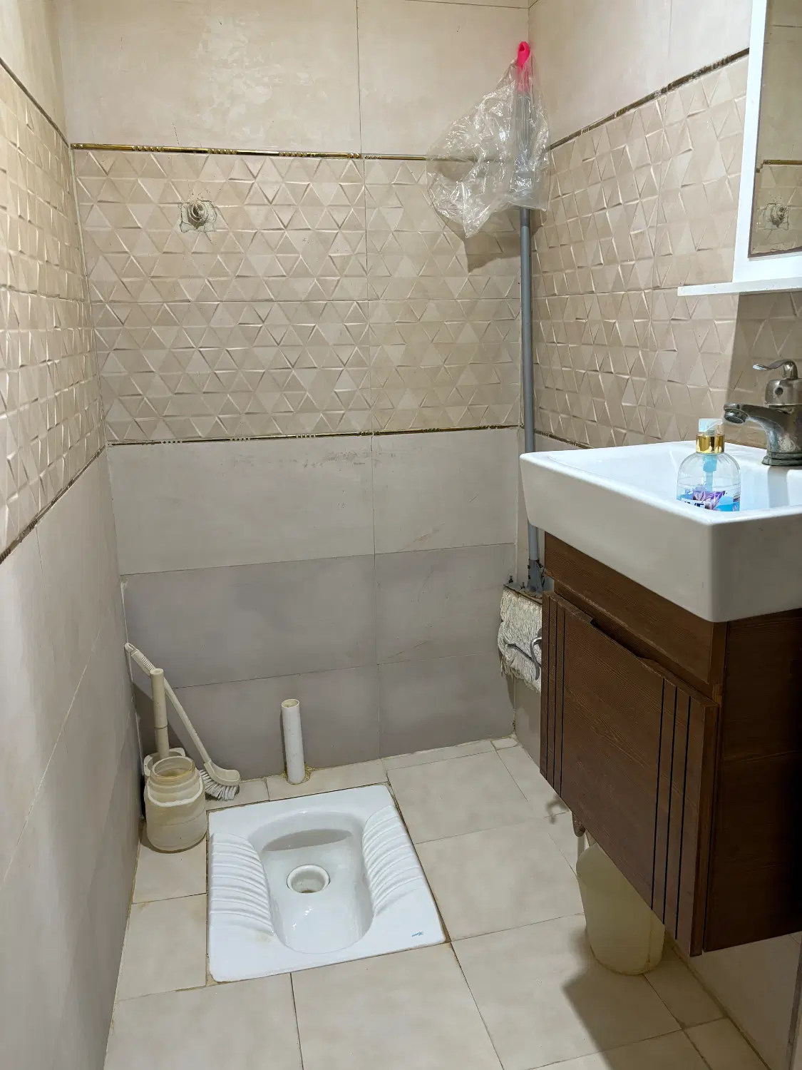 ۶۵ متر دو خوابه  فول امکانات تهران نو