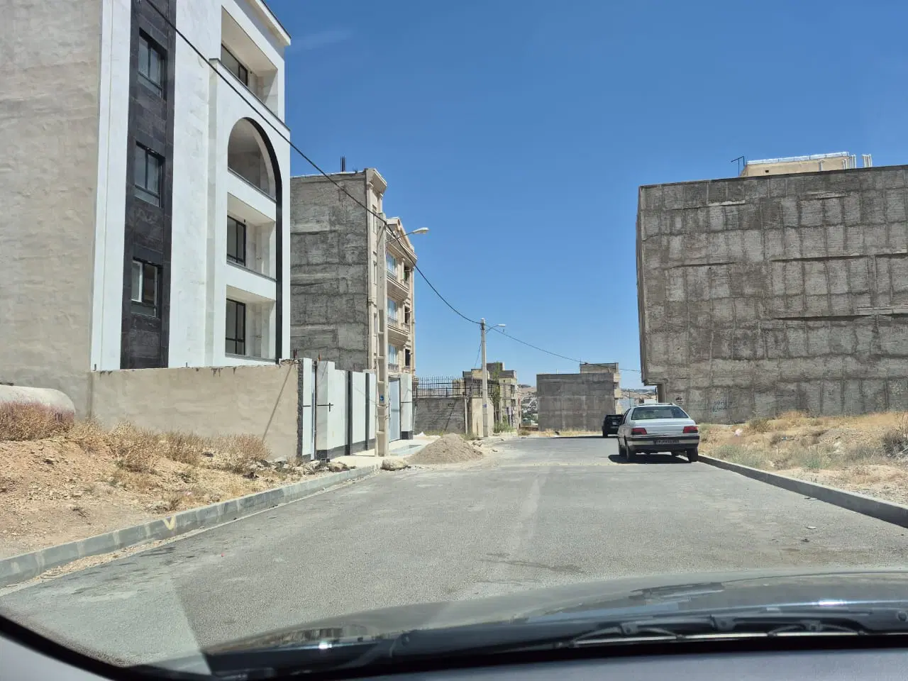شهرک مهاجر ۳۰۰ متر معاوضه با آپارتمان