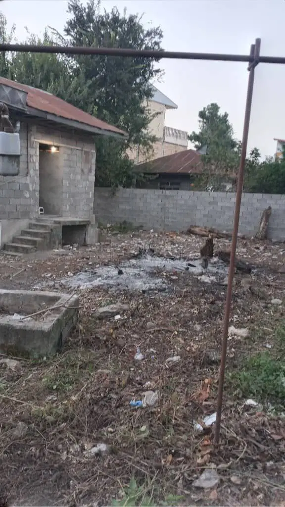 زمین و خانه کلنگی