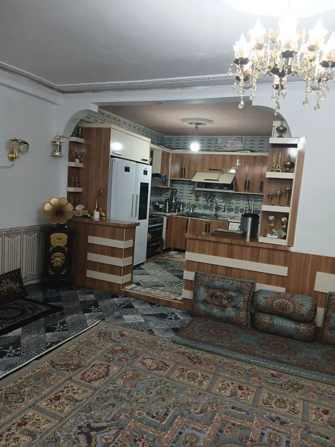 فروش ویلایی حیاط دار۸۵متر بلوار امام حسین ر