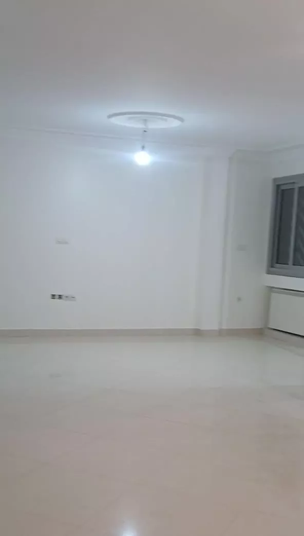۱۴۰متر ۲خوابه مجتمع نسیم شیک وتمیز