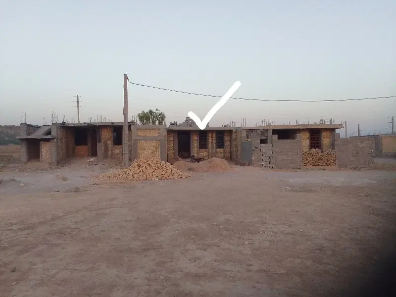 خانه نیمه کاره