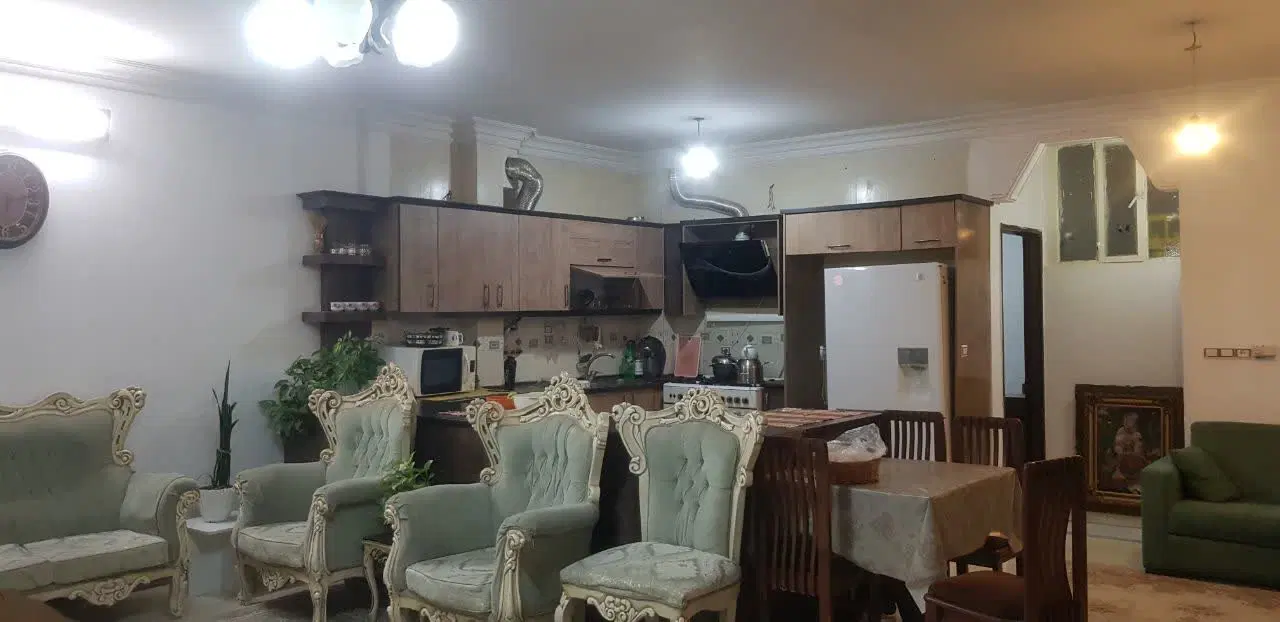 100متری تخلیه ط1 با پارکینگ اختصاصی وموارددیگر