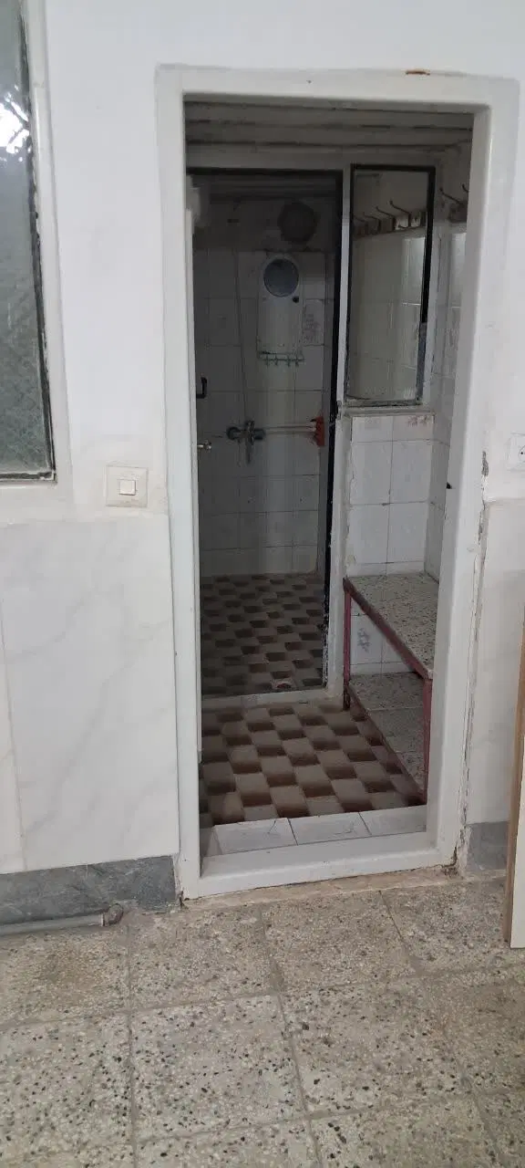 همکف 90 متری امیر کبیر