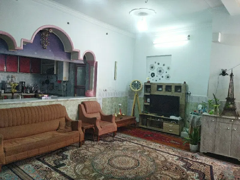 یک باب منزل با دو واحد مجزا