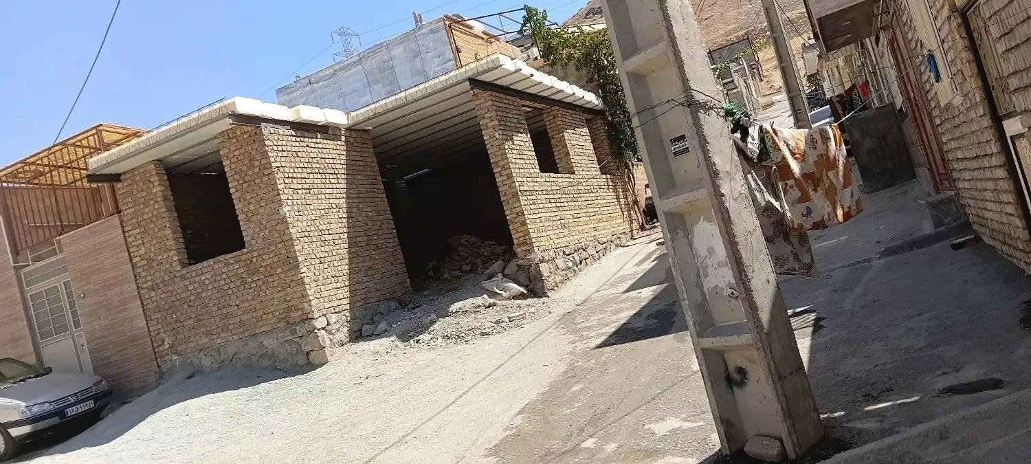 خانه ۲نبش۵۷متری نیمه کاره نایسر