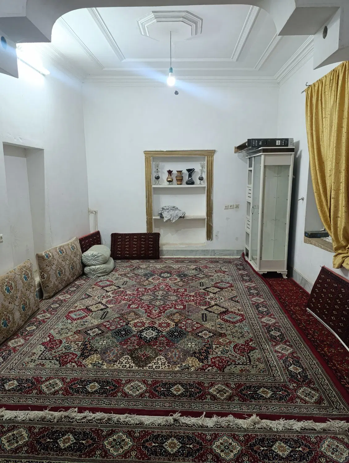 پذیرایی ۲۸ متری