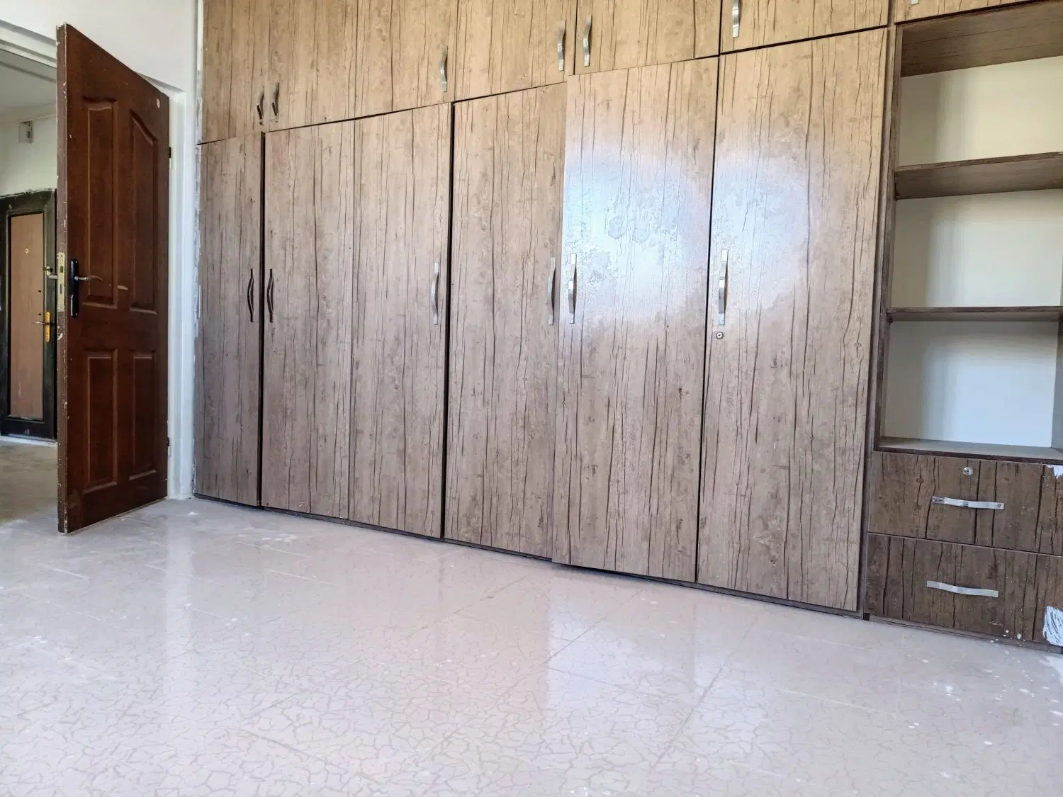 فروش ، رهن و اجاره آپارتمان در خسروشاه