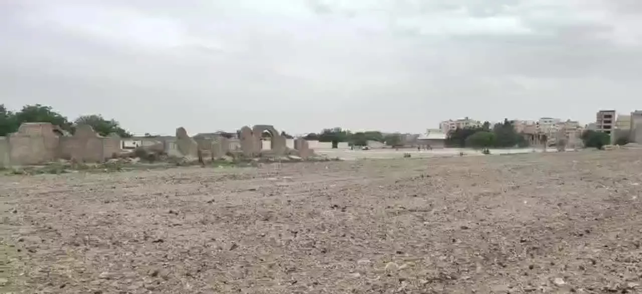 زمین 500 متر بر اتوبان ( تهران نسیم شهر)