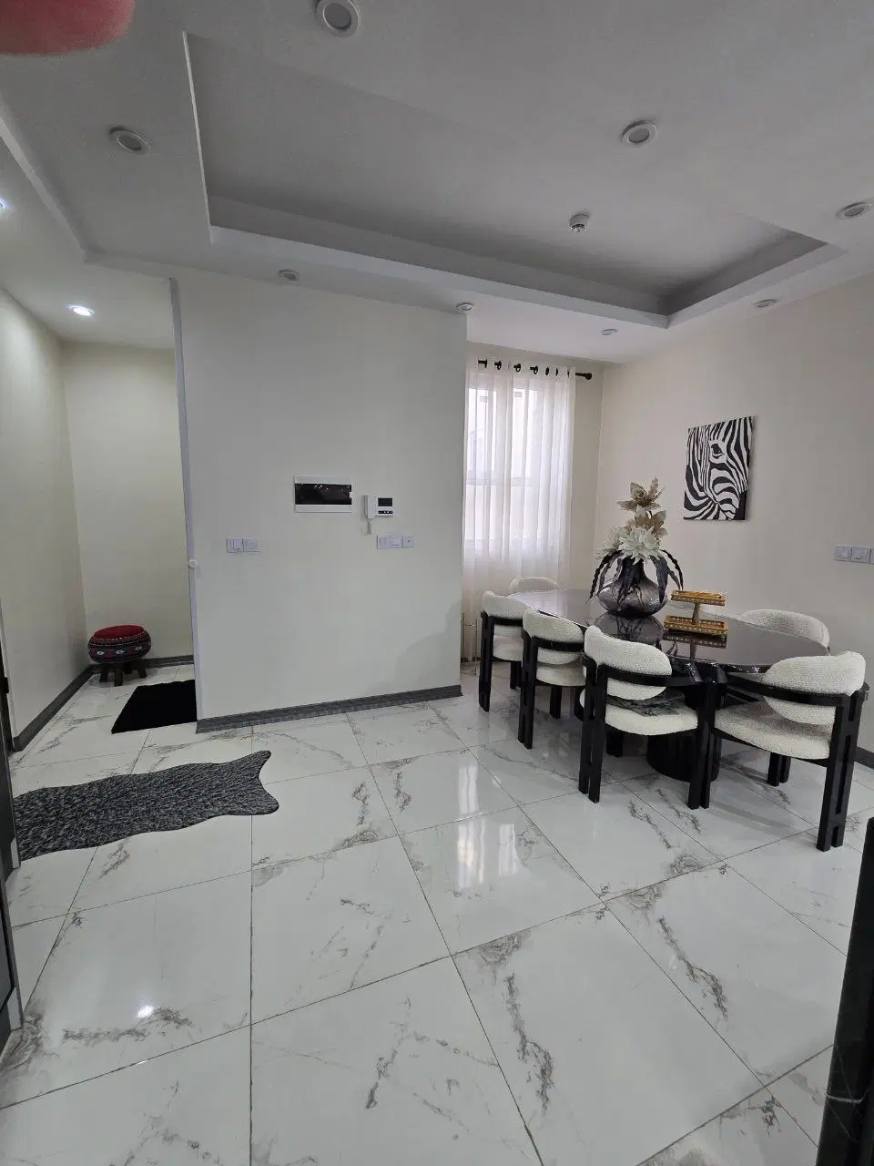 ۱۳۰ متر روبه نما تاپ لوکیشن بینظیر بدون توضیحات