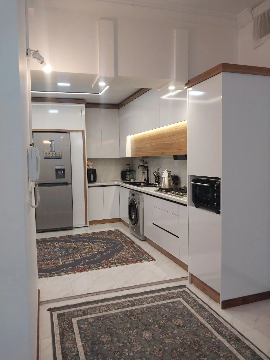 آپارتمان ۱۴۰ متری دلاوران