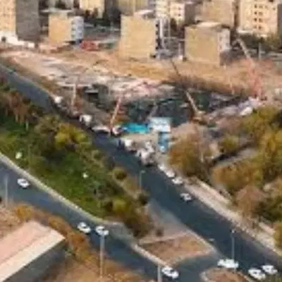 زمین کمالشهر بالای پارک