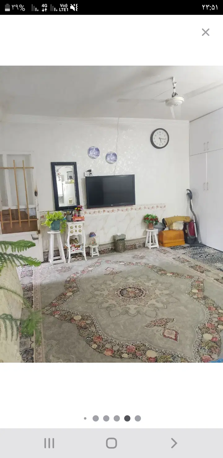 ویلایی  دوطبقه با کوچه اختصاصی
