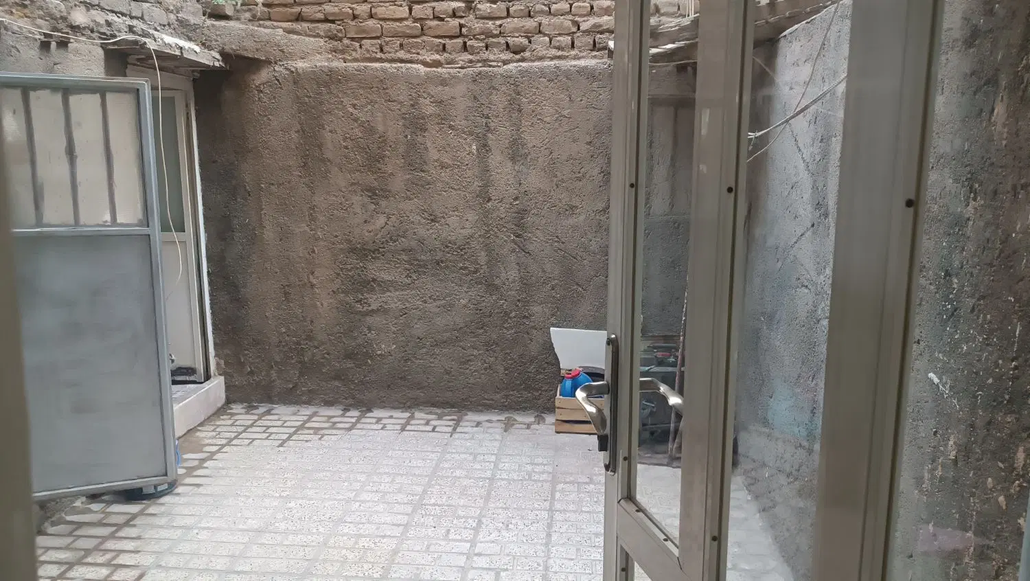 هوایی طبقه چهارم فروشی