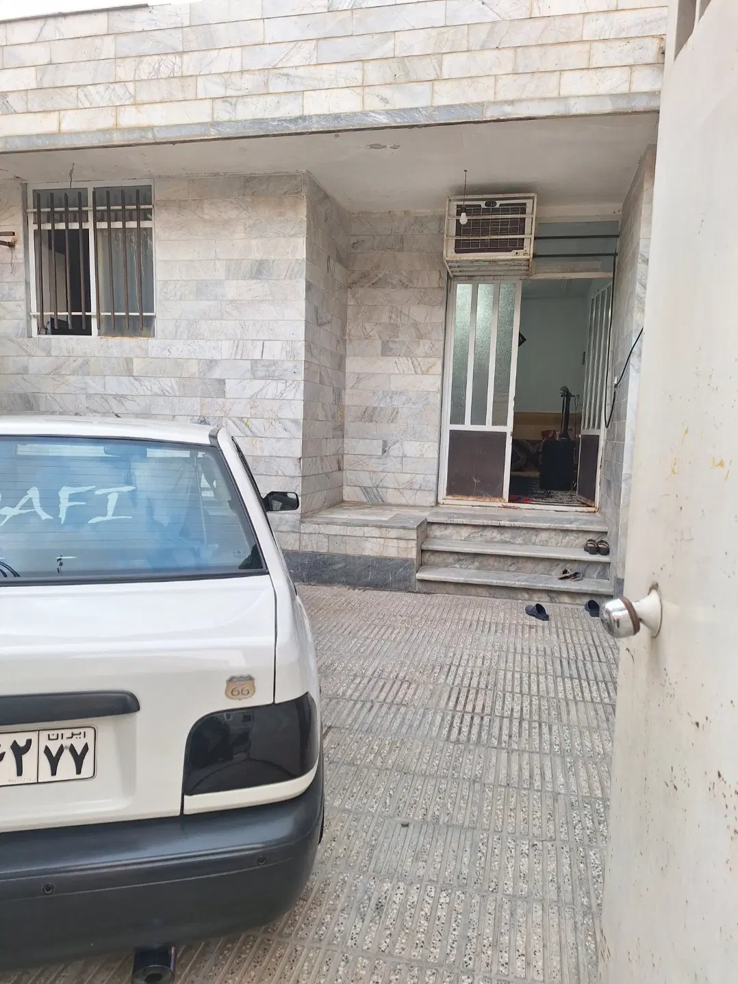 ویلایی دربست واقع در شهرک کارگران