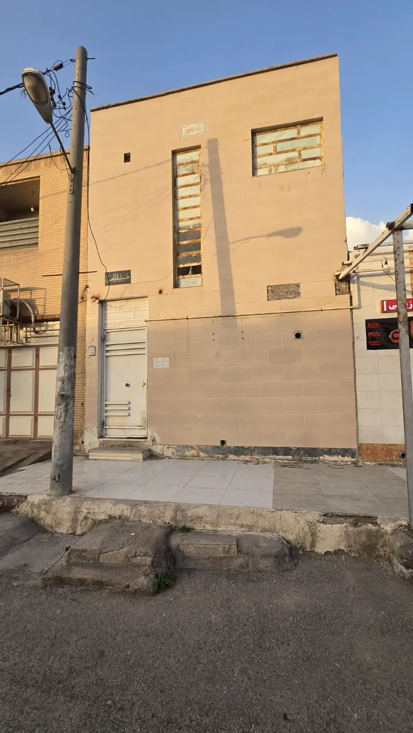 فروش واحد ویلایی سر دونبش با موقعیت ۱۰۰در۱۰۰تجاری