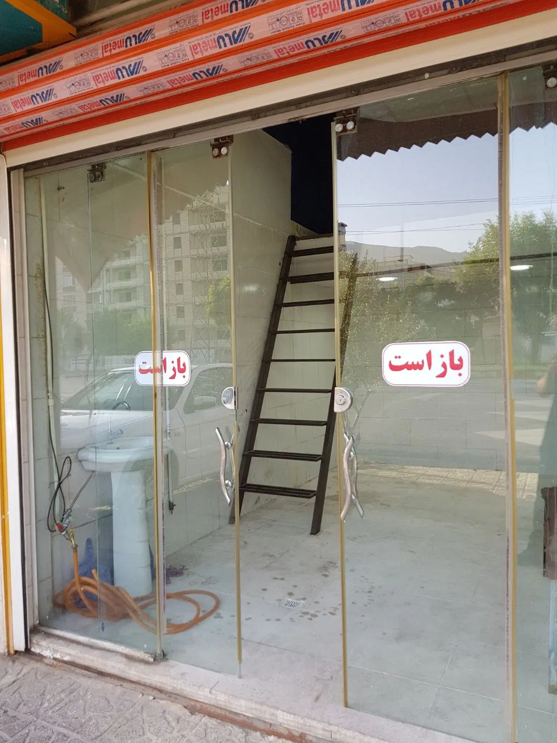اجاره مغازه بر ۹۰ متری