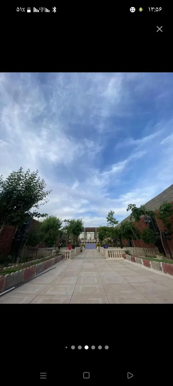 خانه ویلایی و باغچه