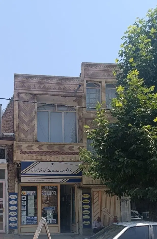 ۸۰متر تجاری ،۱۰۶ متر زمین