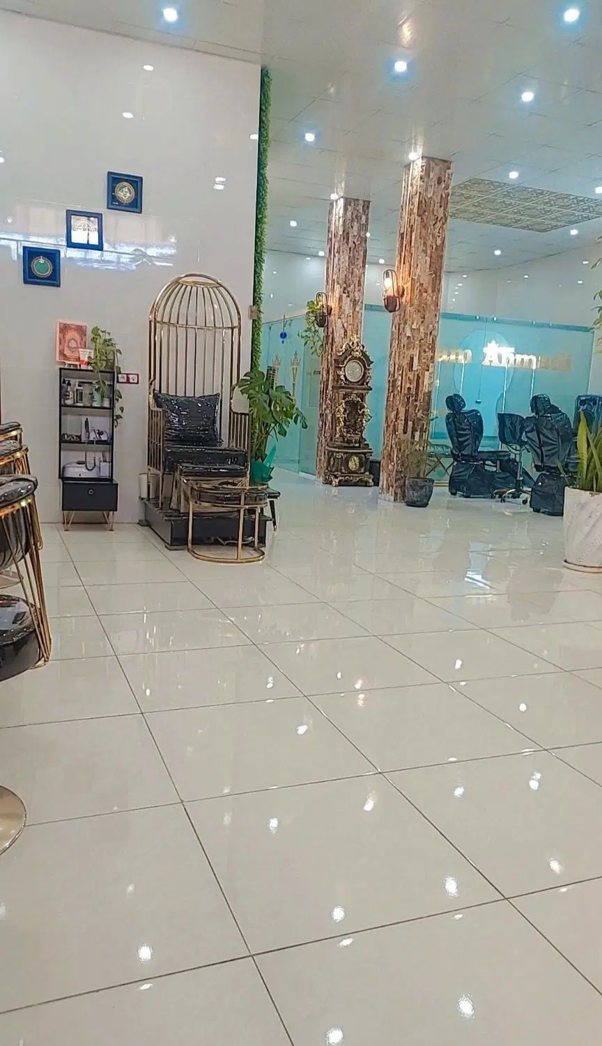 اجاره مغازه ۱۵۰ متری در سروستان
