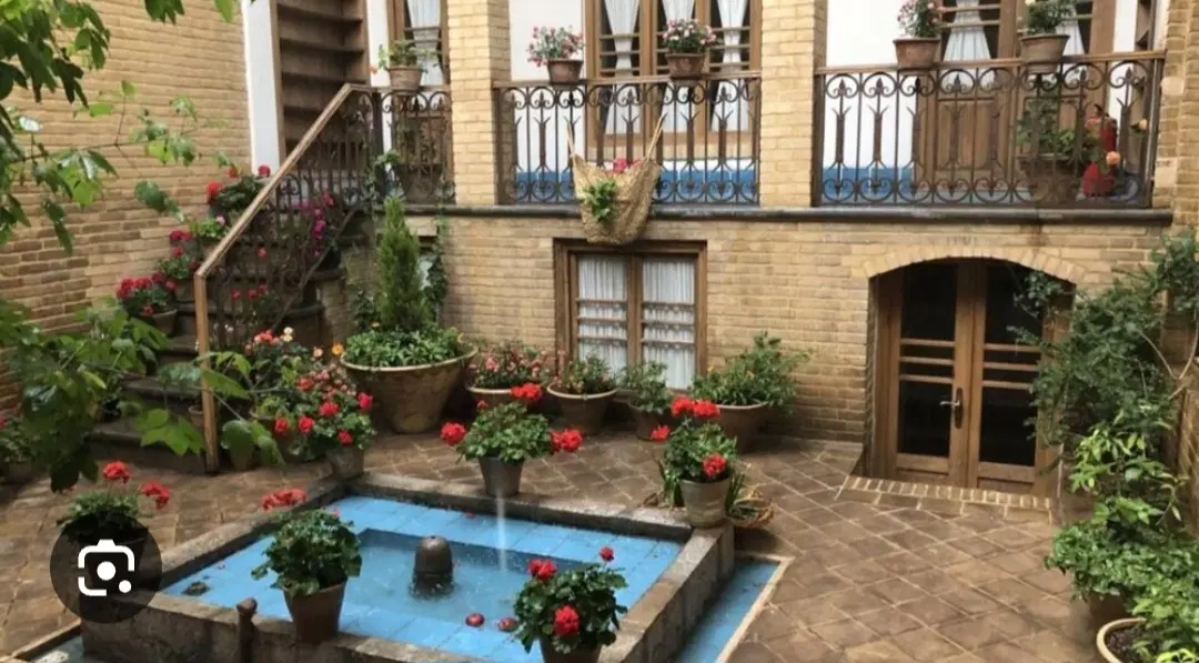 زمین پشت‌شهر