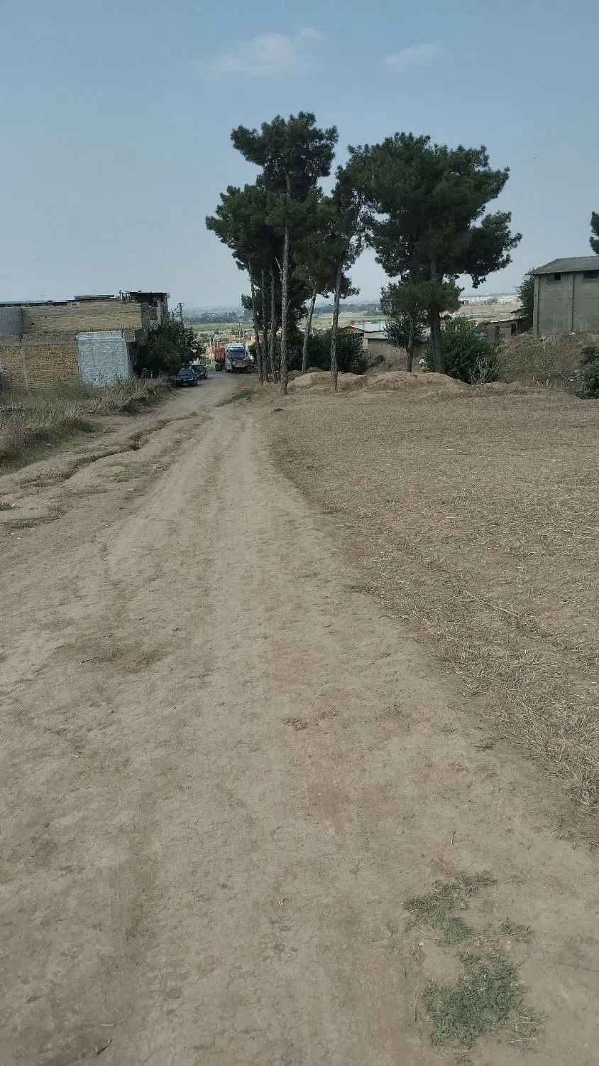 زمین فروشی